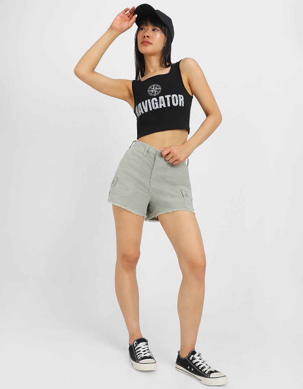 Black Graphic Printed Square Neck Cropped Tank Top