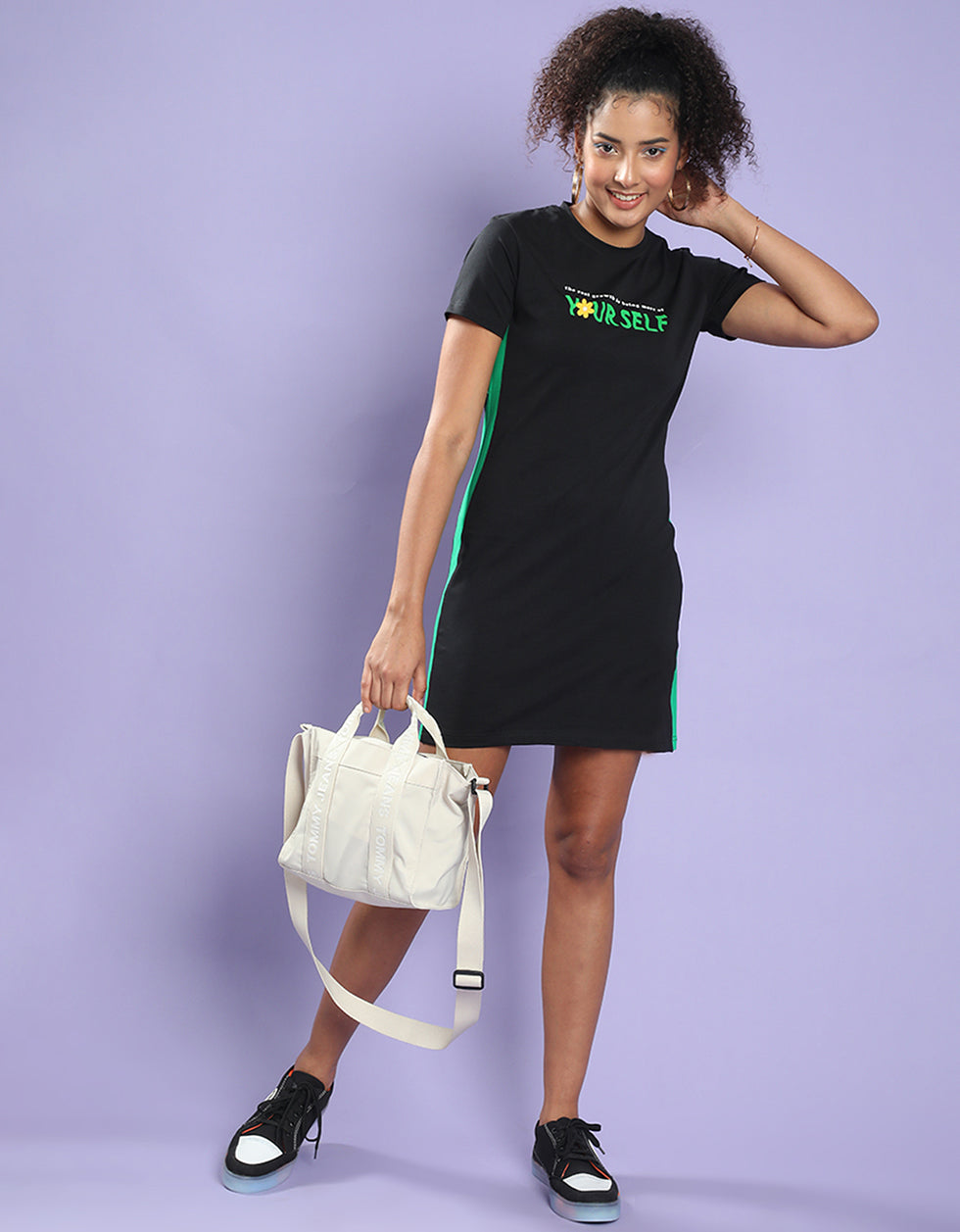 Yourself Printed Half sleeve Black Knee Length T-shirt Dress