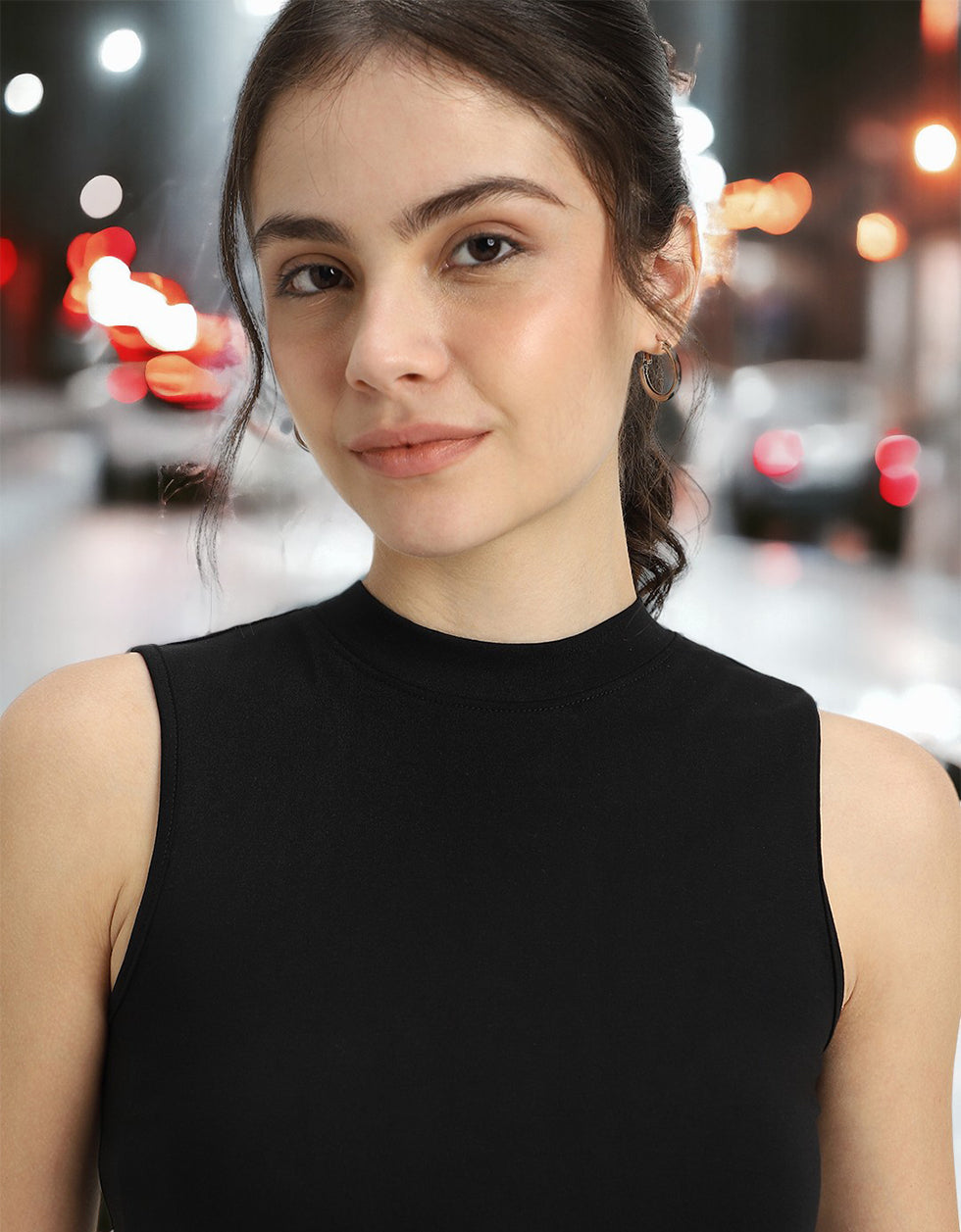 Black Solid High Neck Cropped Tank Top