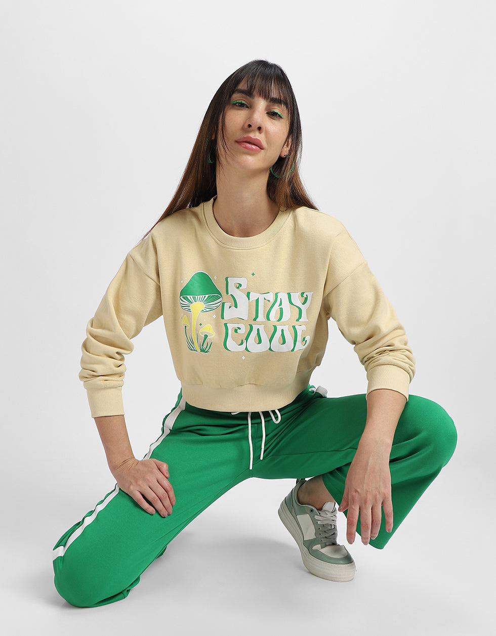 Stay Cool Printed Swan White Oversized Sweatshirt