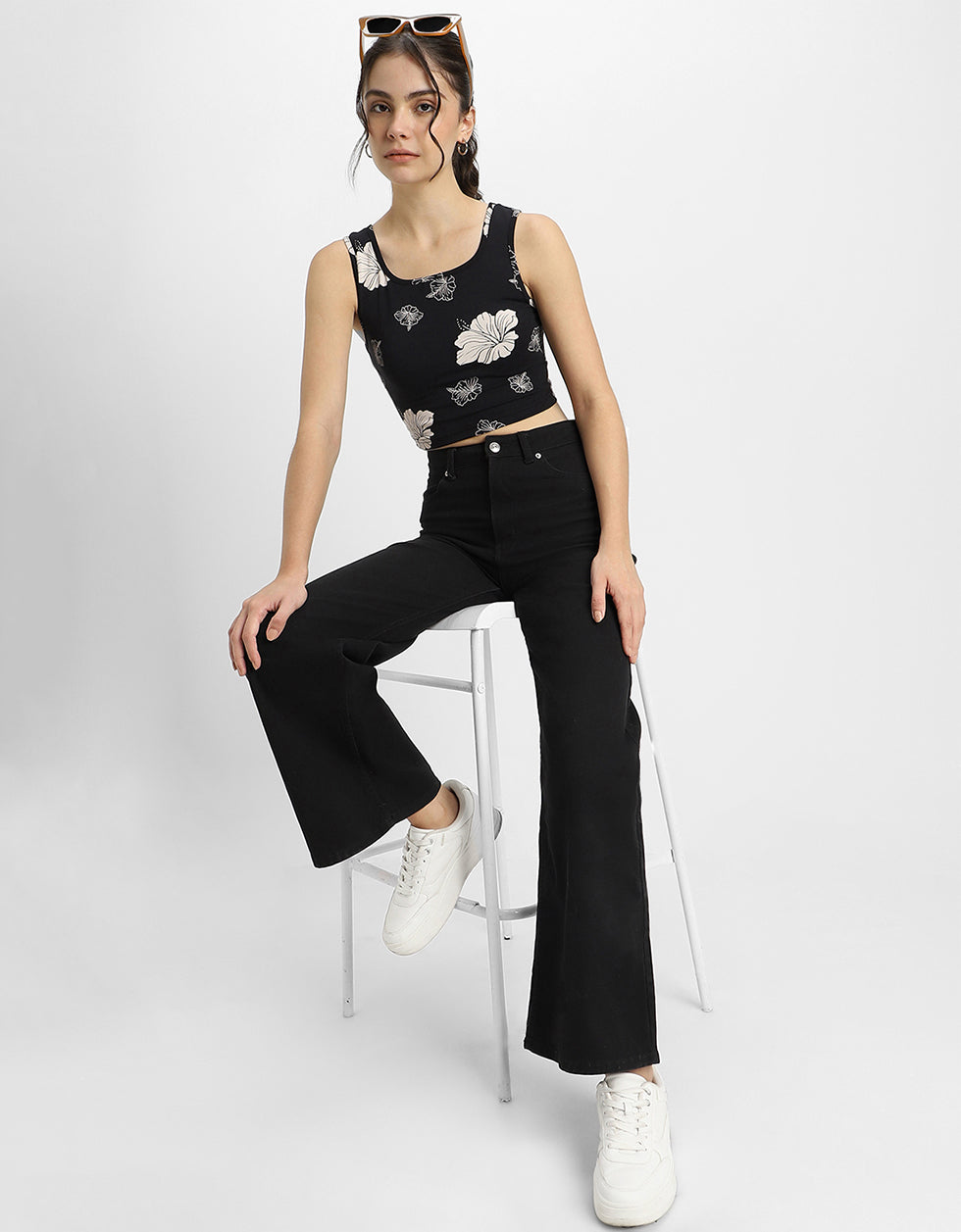 Black Floral Printed Square Neck Cropped Tank Top