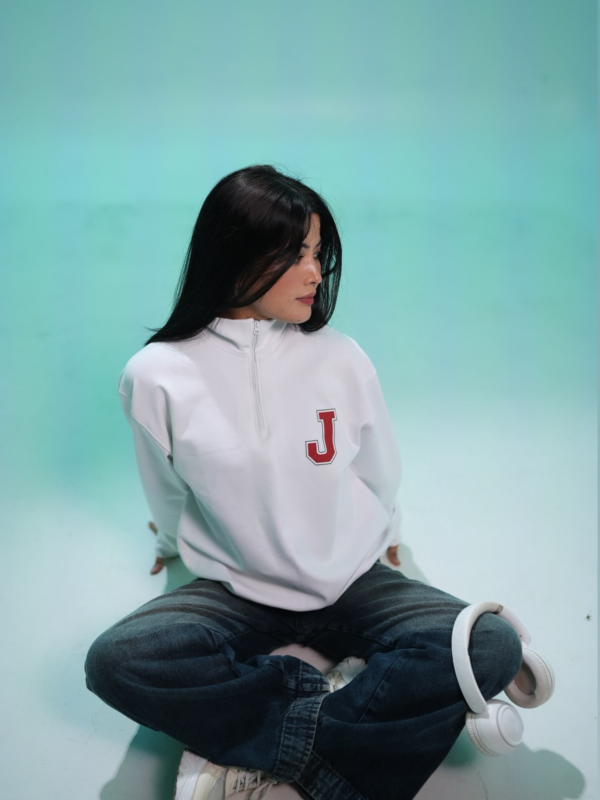 Juneberry White Oversized Printed Sweatshirt