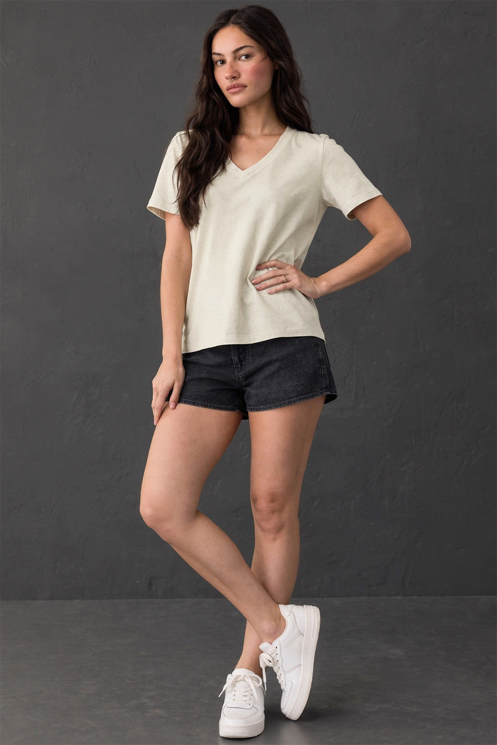 Off White Plain V-Neck Regular Fit T-Shirt