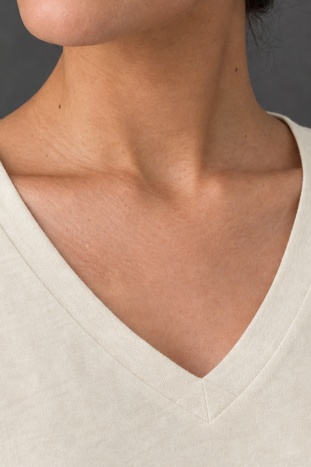 Off White Plain V-Neck Regular Fit T-Shirt