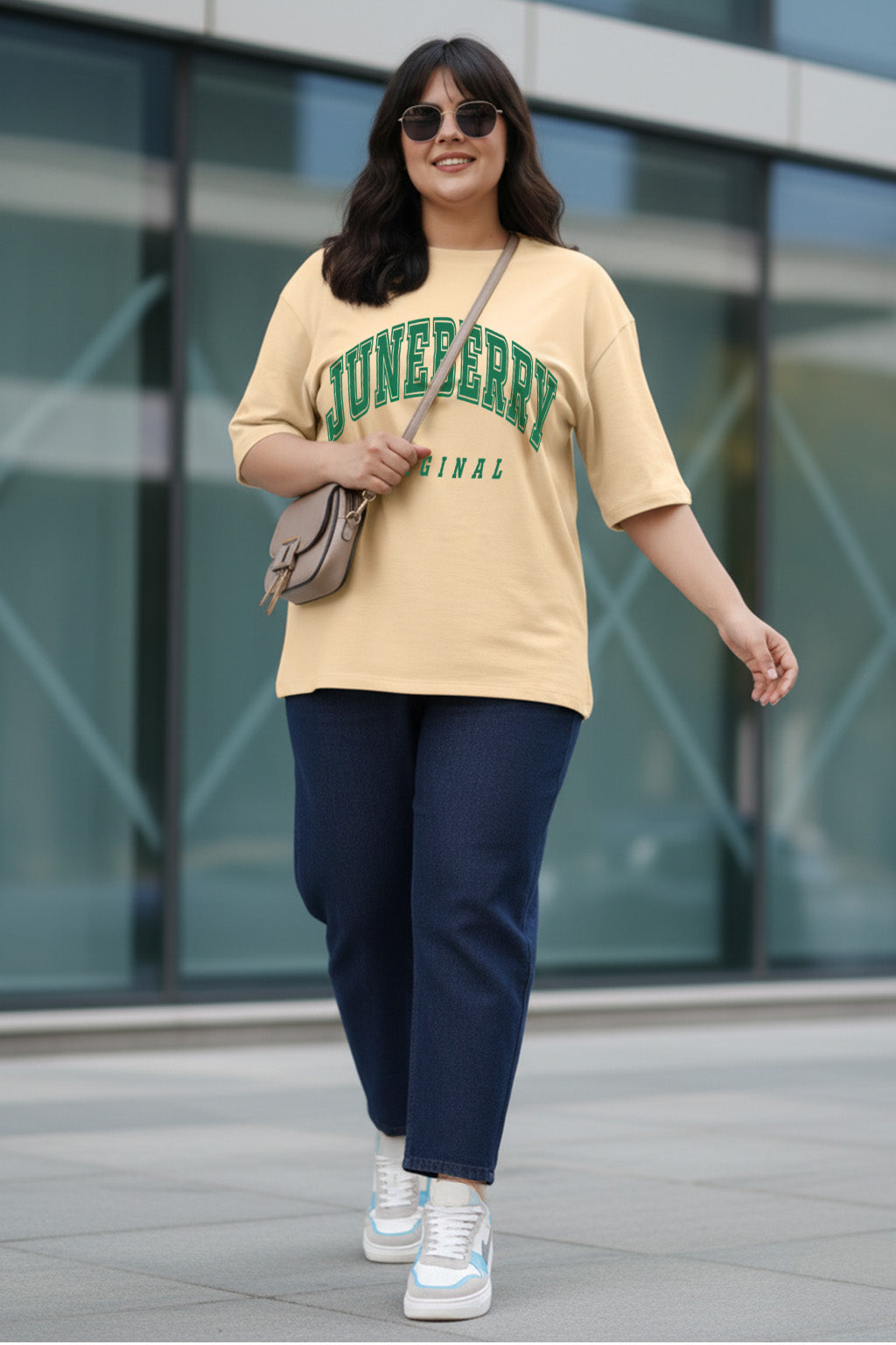 Juneberry Original Swanwhite Plus Size Printed T-shirt