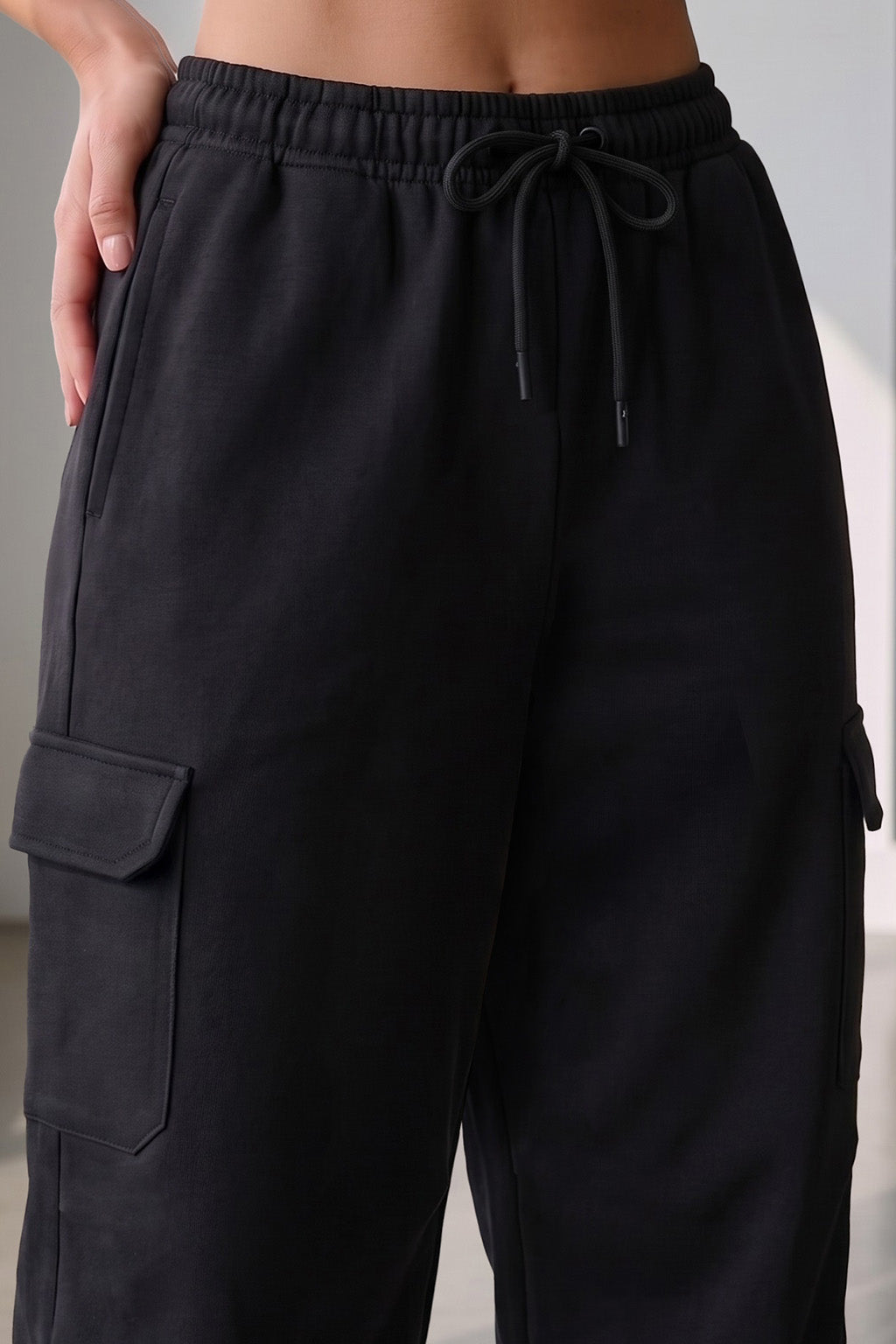 Black Solid Baggy Fit Cargo Jogger