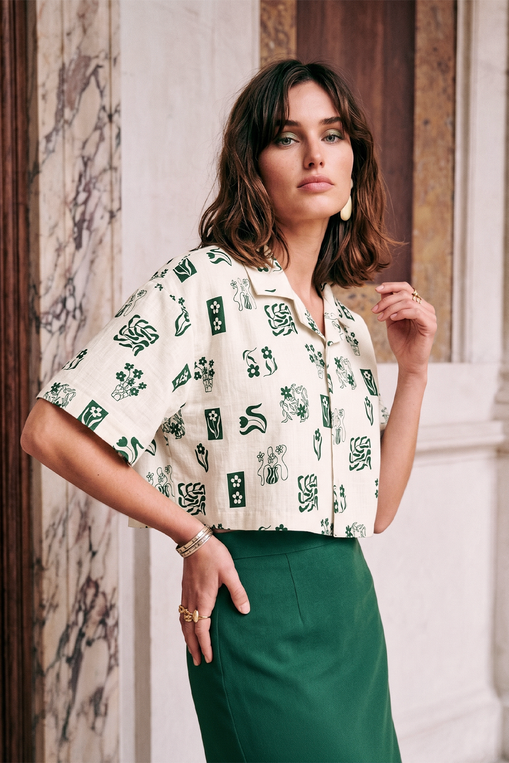 AOP Swanwhite Turquoise  Oversized Crop Shirt