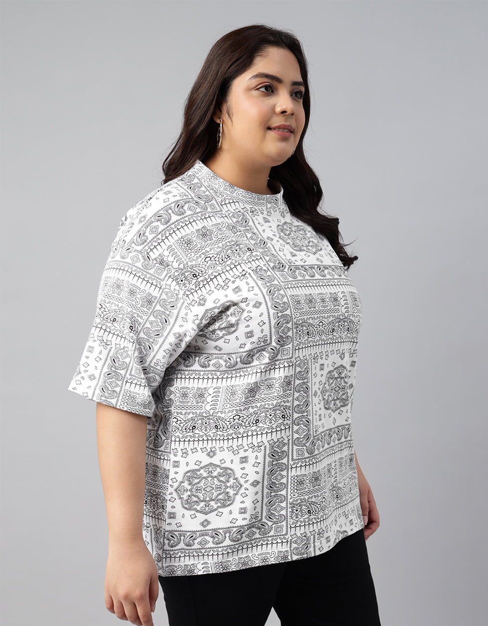 Paisley White Plus Size Oversized T-shirt