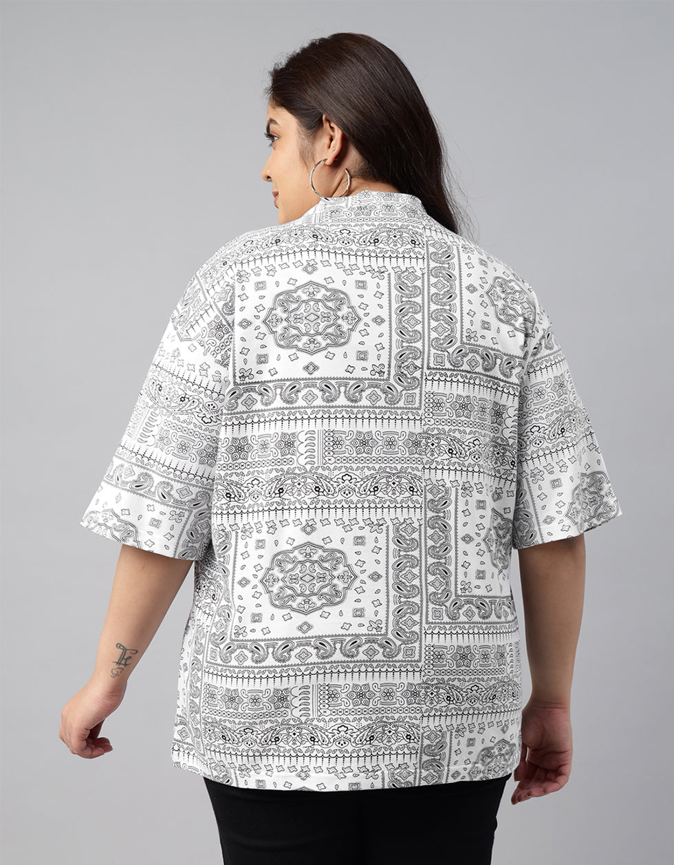 Paisley White Plus Size Oversized T-shirt