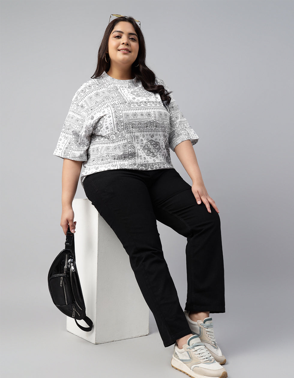 Paisley White Plus Size Oversized T-shirt